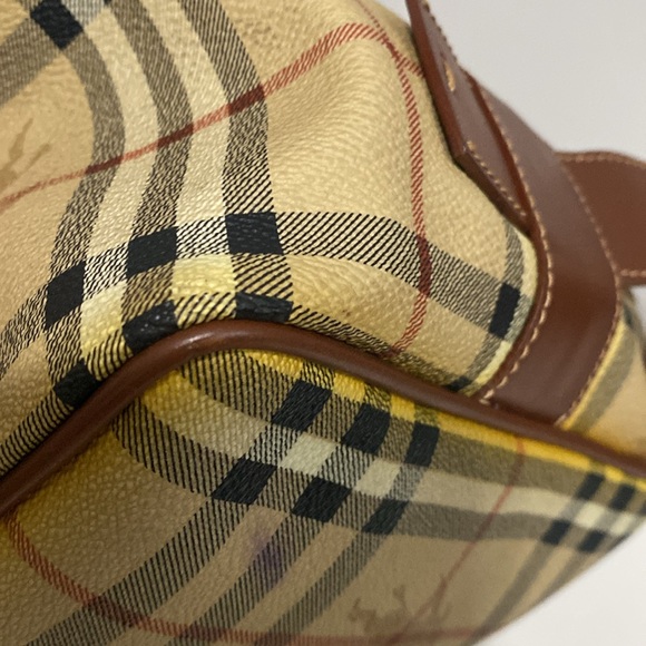 ⛔️ SOLD ⛔️ Burberry Brown and Tan Checkered Messenger Bag - Picture 8 of 14